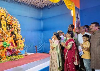 রাজশাহীতে পূজামণ্ডপ পরিদর্শনে মিনু