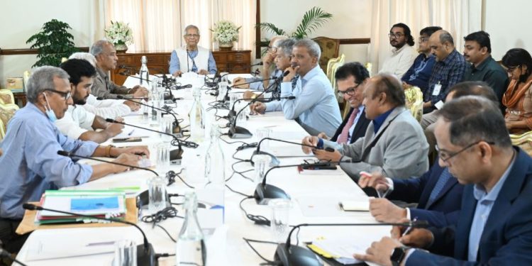 ঝটিকা মিছিলের বিষয়ে ‘মনিটরিং’ জোরদার করবে সরকার, নেবে কঠোর ব্যবস্থা : প্রেস সচিব