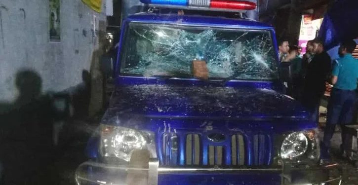 আদাবরে পুলিশ সদস্যসহ ৩ জনকে কুপিয়ে জখম, আটক শতাধিক