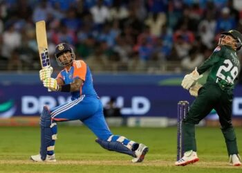 পাকিস্তানকে সহজেই হারিয়ে ‘সুপার ফোরে’ এক পা ভারতের