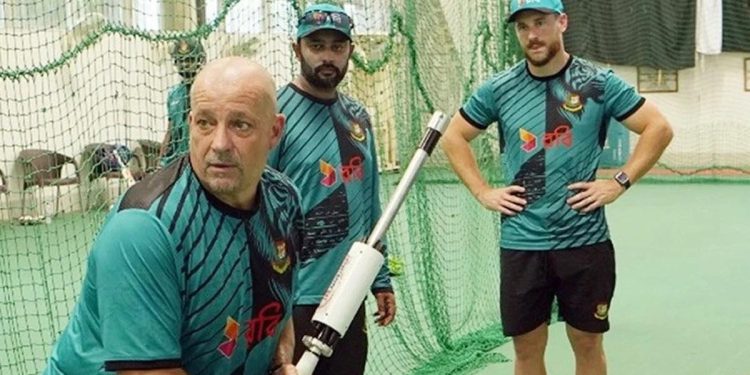 নেদারল্যান্ডস সিরিজ শেষ করেই ফিরে যাচ্ছেন উড