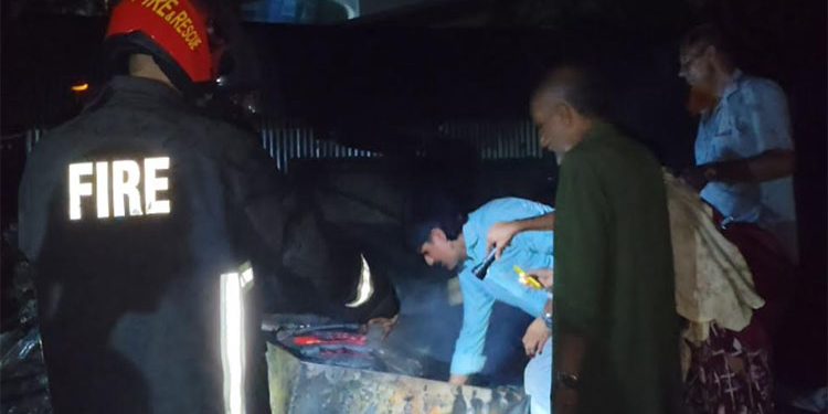 নেত্রকোণায় হরিজন পল্লিতে আগুনে পুড়ে বসতঘর ছাই