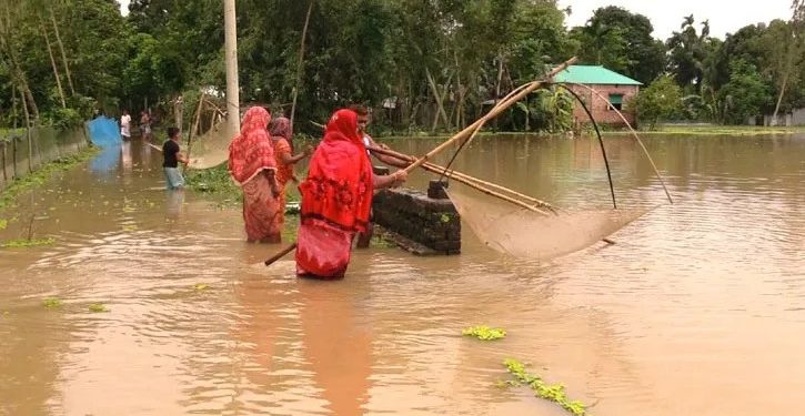 কমেছে তিস্তার পানি, দুর্ভোগে মানুষ
