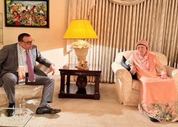 খালেদা জিয়ার সাথে ফিলিস্তিনি রাষ্ট্রদূতের সাক্ষাৎ