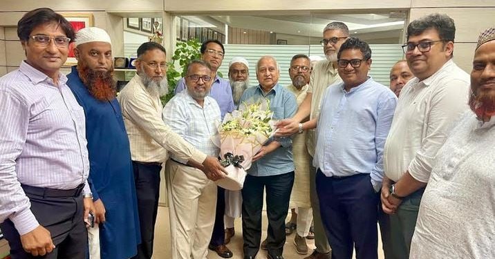 ইউজিসি চেয়ারম্যানের সাথে খুবি উপাচার্যের সৌজন্য সাক্ষাৎ