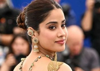 ইন্ডাস্ট্রিতে টিকে থাকতে বোকা সাজার ভান করি : জাহ্নবী