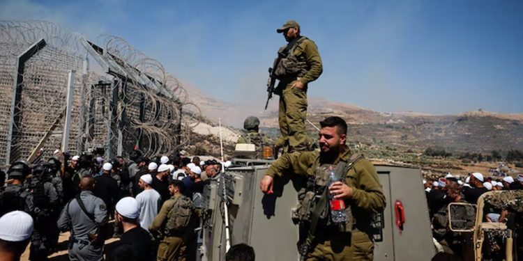 পশ্চিম তীরে ইসরায়েলি হামলায় ১১ ফিলিস্তিনি আহত