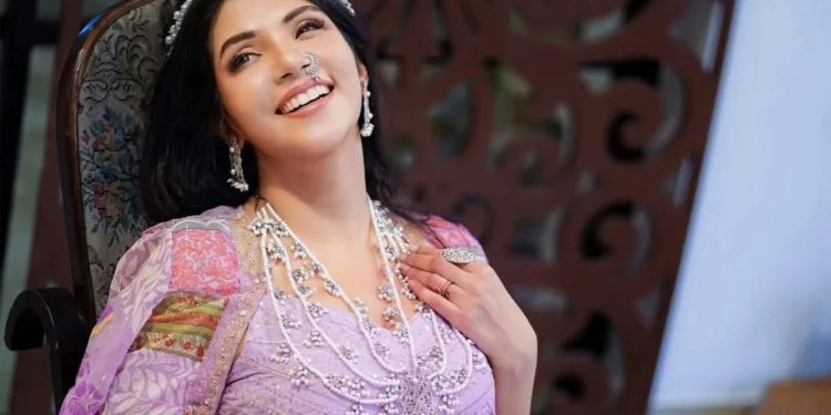 দীর্ঘ বিরতির পর ছোট পর্দায় নওশাবা