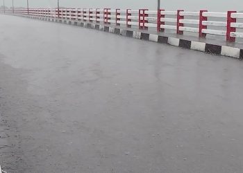 সক্রিয় মৌসুমী বায়ুর প্রভাবে পটুয়াখালীতে বৃষ্টি, ভোগান্তি