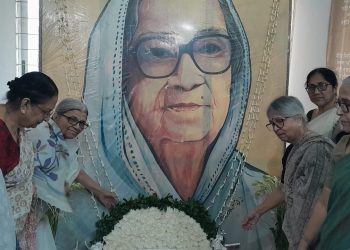 বাংলাদেশ মহিলা পরিষদের প্রতিষ্ঠাতা সভাপতি কবি সুফিয়া কামালের ২৬তম প্রয়ন দিবসে মহিলা পরিষদের শ্রদ্ধা নিবেদন