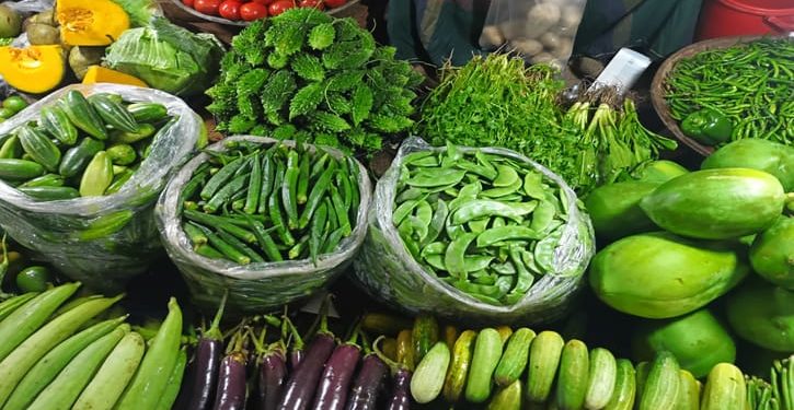 কমেছে সবজি, ডিম ও মুরগির দাম