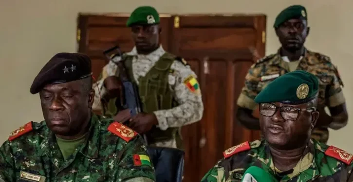 গিনি-বিসাউয়ের প্রেসিডেন্টকে গ্রেপ্তার করে ক্ষমতা নিলো সেনাবাহিনী