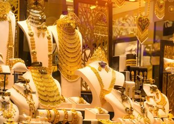 আজকের বাজারে সোনার ভরি কত?