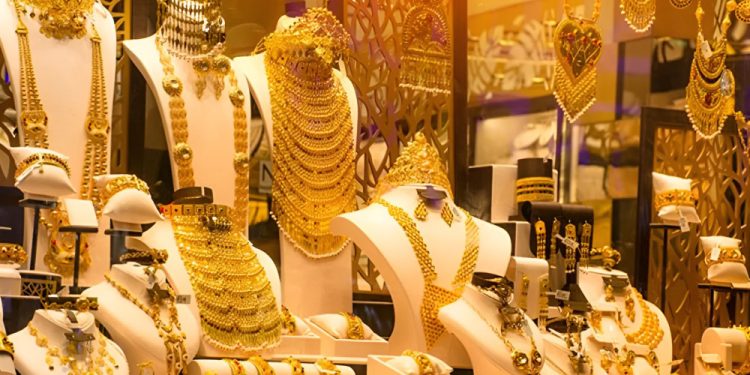 আজকের বাজারে সোনার ভরি কত?