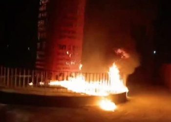 বরগুনায় জুলাই স্মৃতিস্তম্ভে আগুন