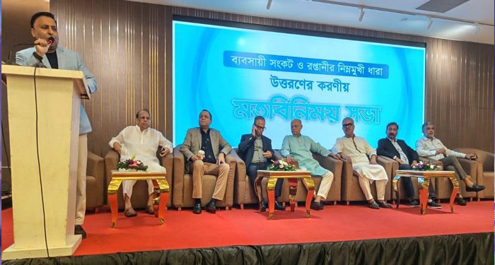 দেশের তৈরি পোশাক ও বস্ত্র রপ্তানি খাত অনিশ্চয়তায়