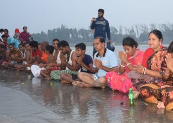 নিদ্রা সৈকতে পুণ্যস্নানের মধ্যদিয়ে শেষ হলো রাস উৎসব