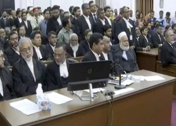 মানবতাবিরোধী অপরাধে শেখ হাসিনাসহ তিনজনের বিরুদ্ধে রায় পড়া শুরু