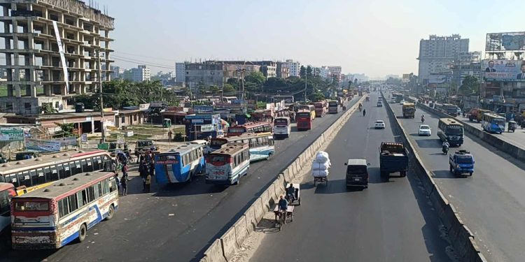শাটডাউনের প্রভাব নেই ঢাকা-চট্টগ্রাম মহাসড়কে