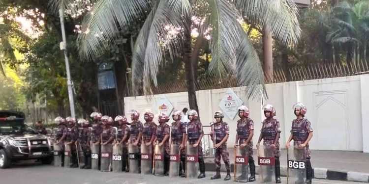 ঢাকায় ১২ প্লাটুন বিজিবি মোতায়েন