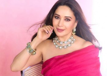 ডার্ক থ্রিলার নিয়ে ফিরছেন মাধুরী দীক্ষিত