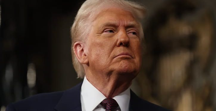 দুই শতাধিক খাদ্যপণ্যের ওপর থেকে শুল্ক প্রত্যাহার করলেন ট্রাম্প