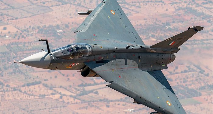 দুবাই এয়ার শোতে ভারতের যুদ্ধবিমান বিধ্বস্ত, পাইলট নিহত