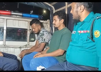 মতিঝিলে ওএমএস এর পণ্য কালোবাজারির সময় ডিলার মালিক সহ দুইজন আটক