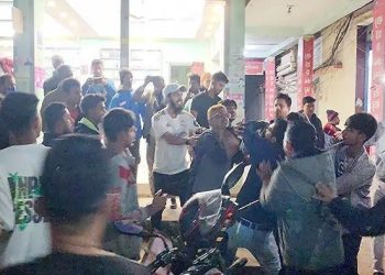 শরীয়তপুরে ছাত্রদল-এনসিপি সংঘর্ষ, ককটেল বিস্ফোরণে আহত ৪