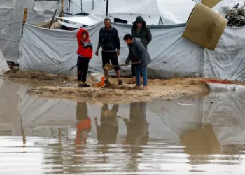 গাজার লাখ লাখ বাসিন্দার আশ্রয় স্থল প্লাবিত