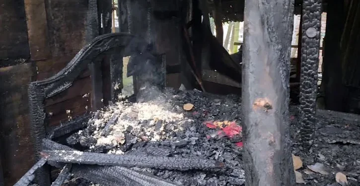 শরীয়তপুরে অগ্নিকাণ্ডে ঘুমন্ত অবস্থায় বৃদ্ধার মৃত্যু