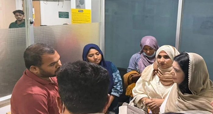 গুলিবিদ্ধ হাদির পরিবারের পাশে ডা. জুবাইদা রহমান