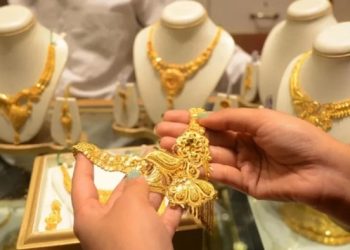 স্বর্ণের দাম ভরিতে এক হাজার টাকা বেড়েছে