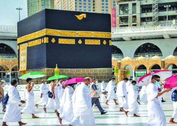 মক্কা-মদিনায় হোটেল ভাড়া ৪০ শতাংশ বৃদ্ধি, বিপাকে ওমরাহযাত্রীরা