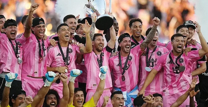 মেসির জাদুকরী ছোঁয়ায় প্রথমবার মায়ামি চ্যাম্পিয়ন