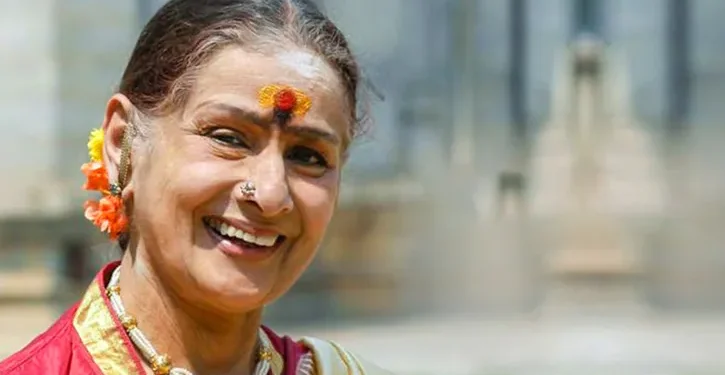 মন্দির নির্মাণে ১৩৬ কোটি টাকা দান, অভিনেত্রীর আধ্যাত্মিক জীবন