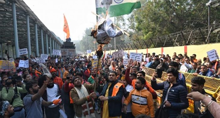 নয়াদিল্লিতে বাংলাদেশ হাইকমিশনের সামনে হিন্দুত্ববাদী সংগঠনের বিক্ষোভ