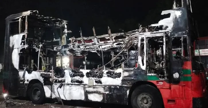 নোয়াখালীতে আগুনে পুড়ল বিআরটিসির ২ বাস, নাশকতার অভিযোগ