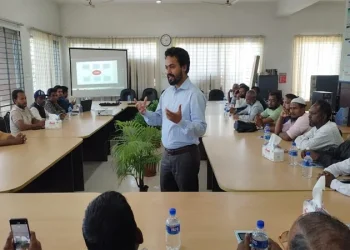 নির্মাণ শ্রমিকদের পেশাগত স্বাস্থ্য নিরাপত্তা নিশ্চিত করতে হবে : উপ মহাপরিদর্শক