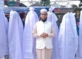 ভোটের মাঠে কাফনের কাপড়: ফরিদপুরে জাপা প্রার্থীর অভিনব প্রতিবাদ