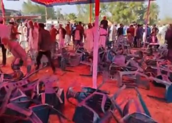 শেরপুরে চেয়ারে বসা নিয়ে বিএনপি-জামায়াত সংঘর্ষ, আহত ৩০