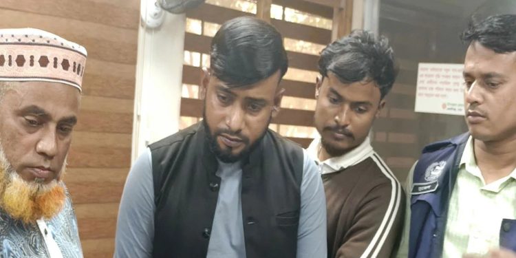 কেরানীগঞ্জে জাল নামজারিতে জমি রেজিস্ট্রির চেষ্টা, আটক ৩