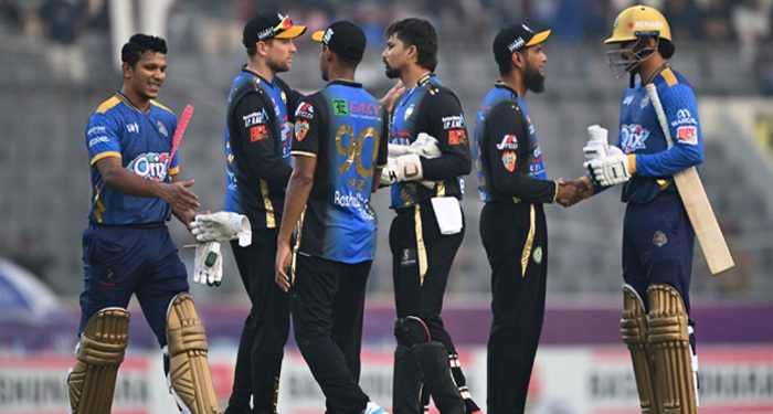 মালান-হৃদয়ের ব্যাটিং নৈপুণ্যে ঢাকাকে হারিয়ে প্লে-অফে রংপুর