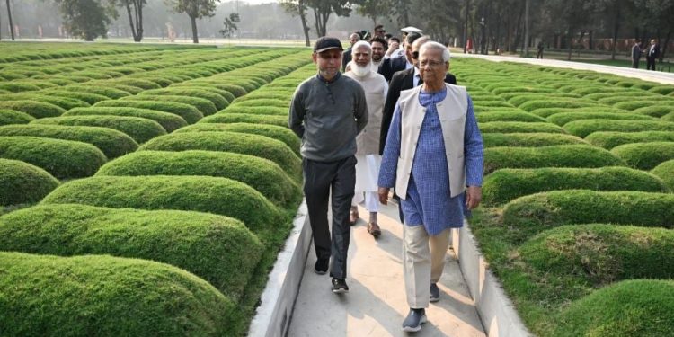 জুলাই গণ-অভ্যুত্থান স্মৃতি জাদুঘর পরিদর্শন করলেন প্রধান উপদেষ্টা