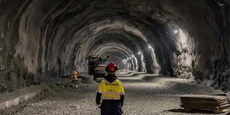সাগরের ৪০০ মিটার গভীরে টানেল নির্মাণ করছে নরওয়ে