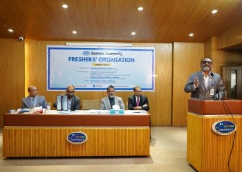 ইস্টার্ন ইউনিভার্সিটিতে নতুন শিক্ষার্থীদের নবীন বরণ অনুষ্ঠিত