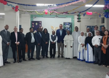 ঢাকার আর্চবিশপ হাউসে রাষ্ট্রদূতদের নিয়ে বড়দিনের পুনর্মিলনী