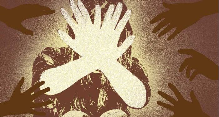 রাজবাড়ীতে ধর্ষনের চেষ্টা , মামলা তুলে না নিলে বাদীর পরিবারের সদস্যদের প্রাণ নাশের হুমকী