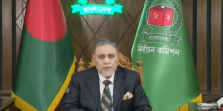 সবাইকে স্বতঃস্ফূর্তভাবে ভোট দেয়ার আহ্বান সিইসির