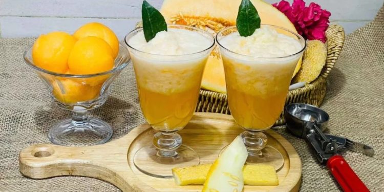 ইফতারে স্বস্তি দেবে খরমুজের শরবত